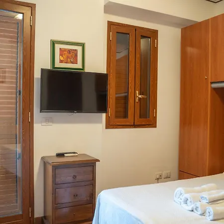 Taormina Front - * Mazzeo